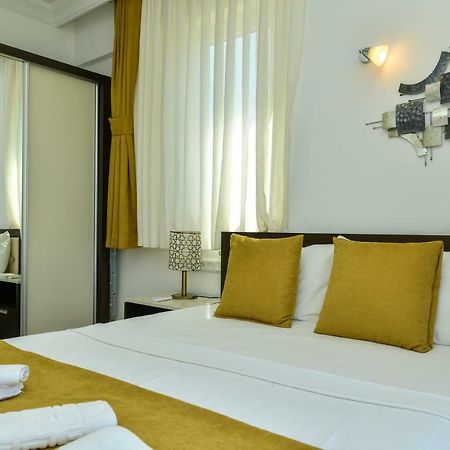Saros Apartments Calis Beach Fethiye Exterior foto